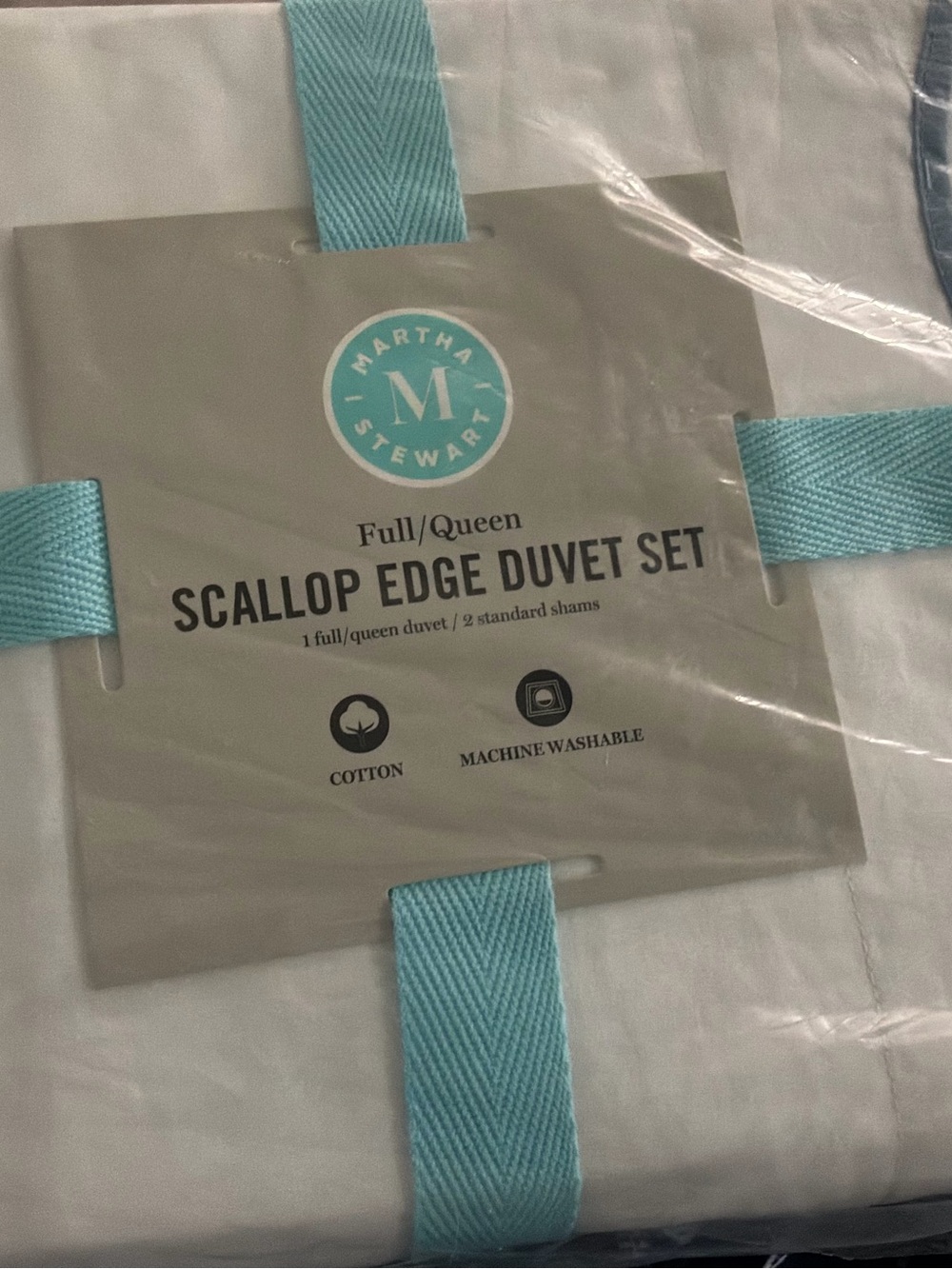 Martha Stewart White Scallop Edge Duvet Set with blue Trim